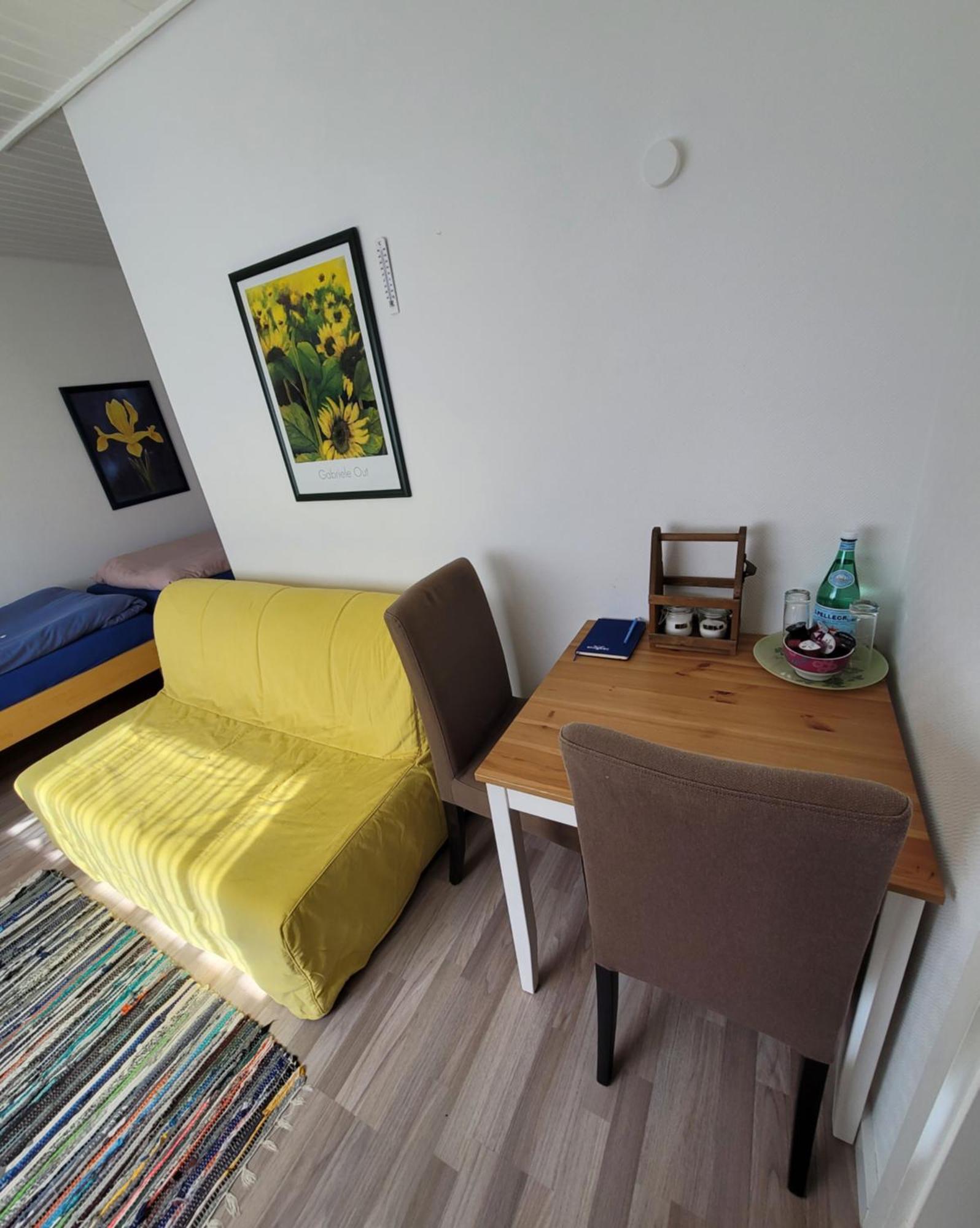 Messezimmer Am Thewissenweg デュッセルドルフ エクステリア 写真