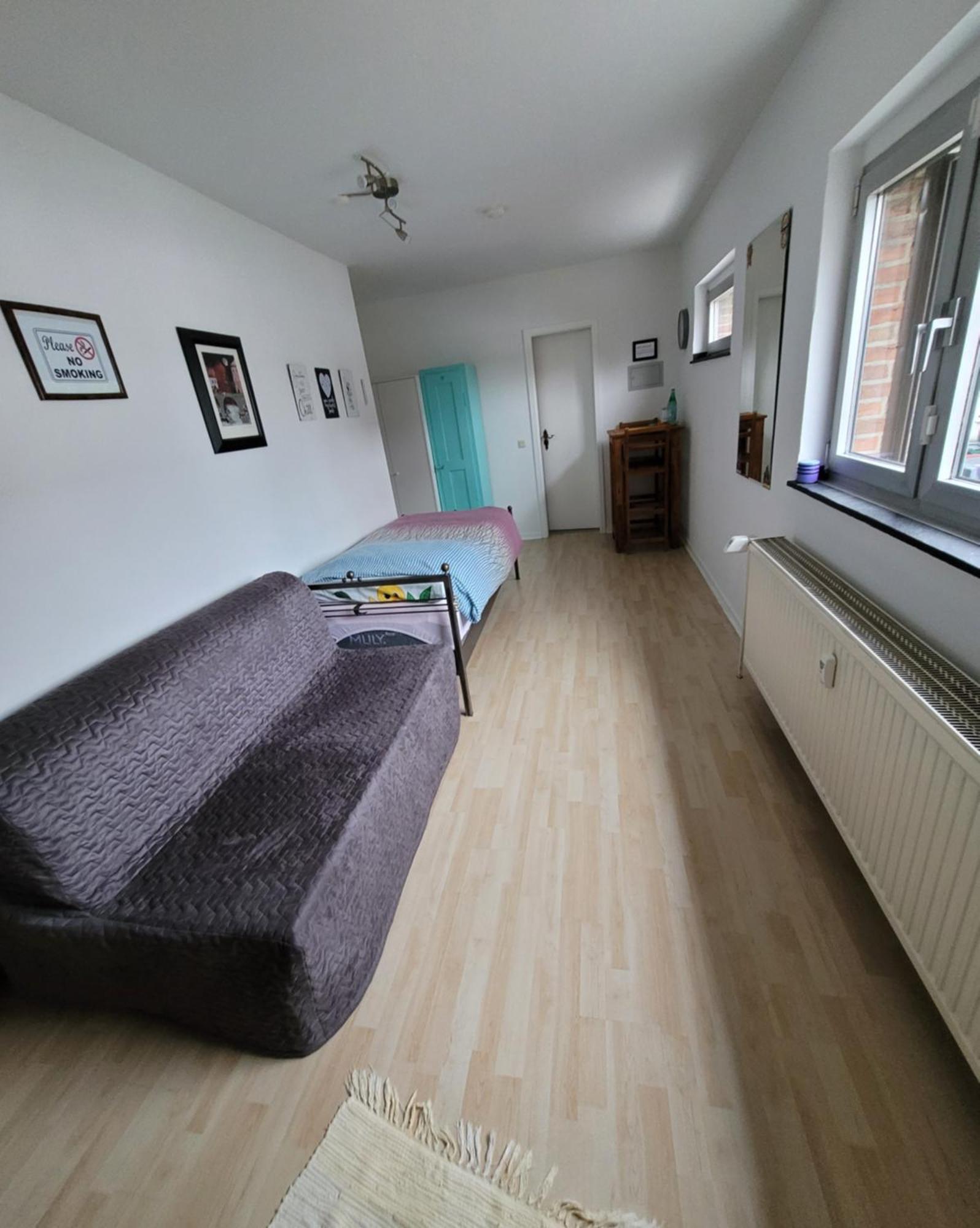 Messezimmer Am Thewissenweg デュッセルドルフ 部屋 写真