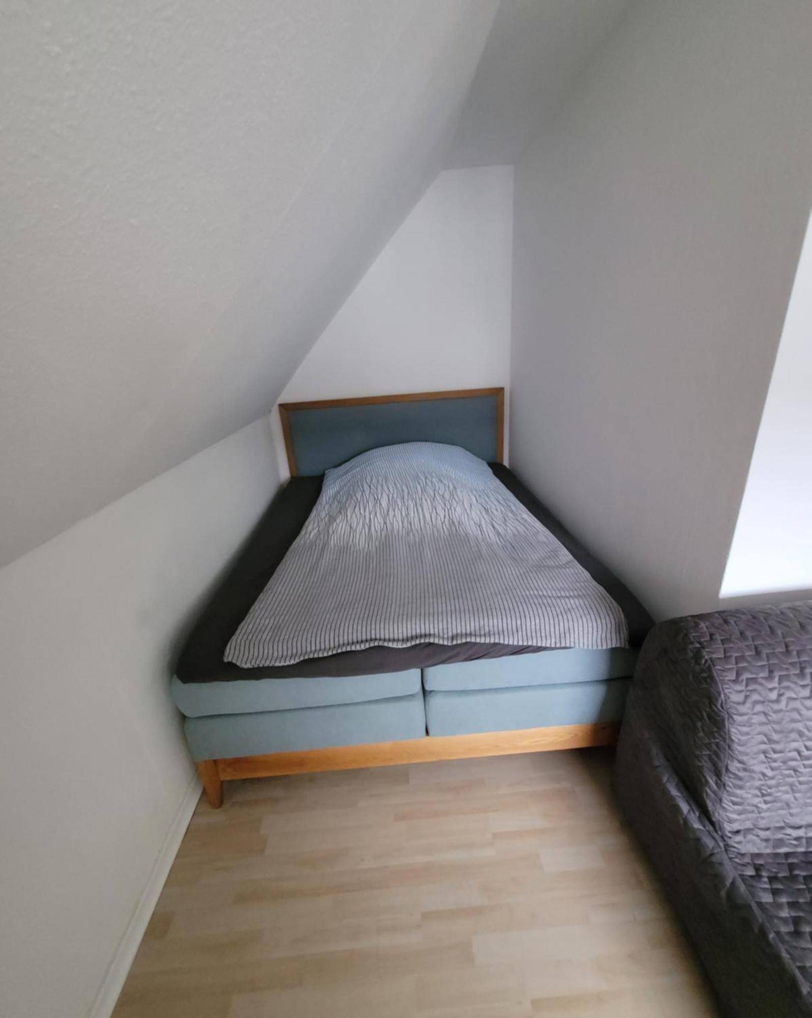 Messezimmer Am Thewissenweg デュッセルドルフ 部屋 写真